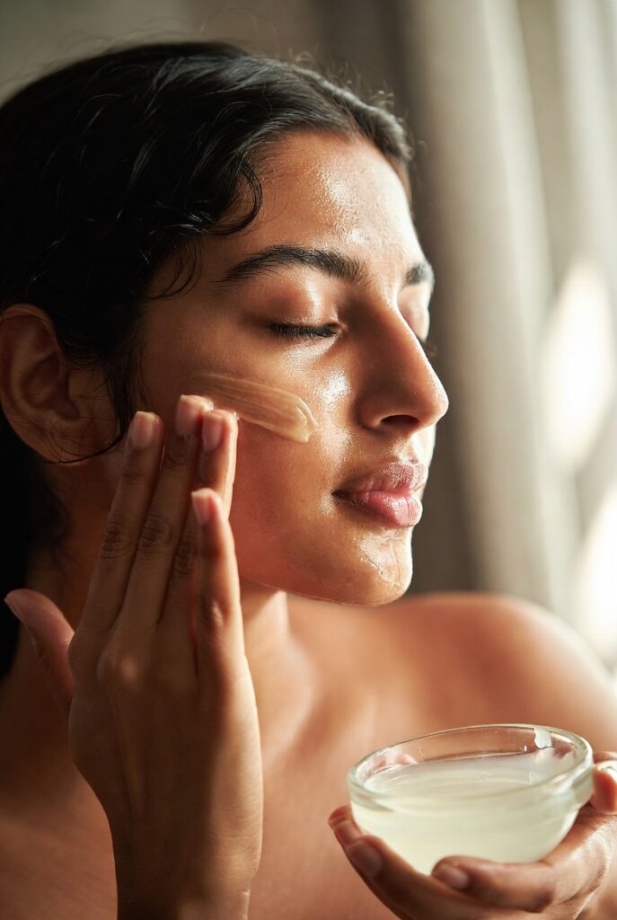 Hair Moisturizer : চুলের ময়েশ্চারাইজার নারকেল তেল, দূর করবে খুশকি. @TBSHerbTrove